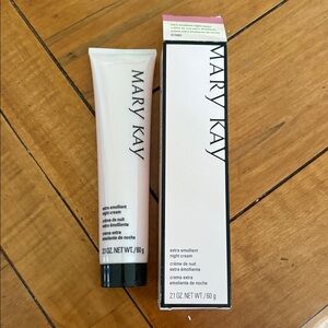 Mary Kay® Extra Emollient Night Cream. New unopened